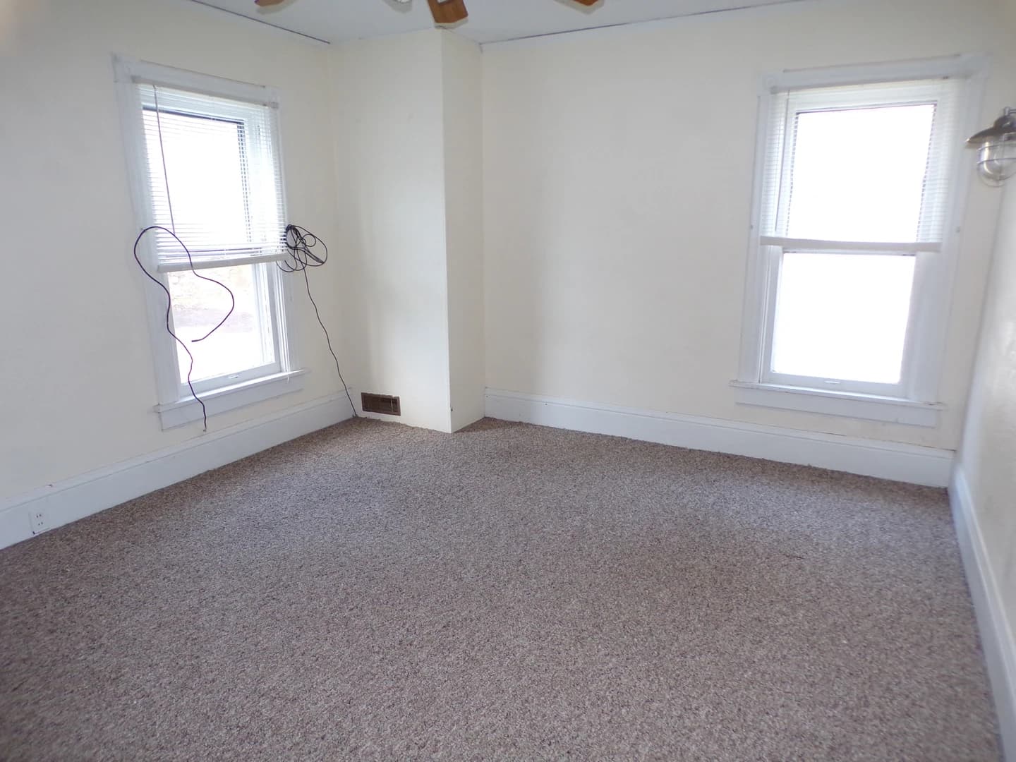 1129 E. Houghton thumbnail 9