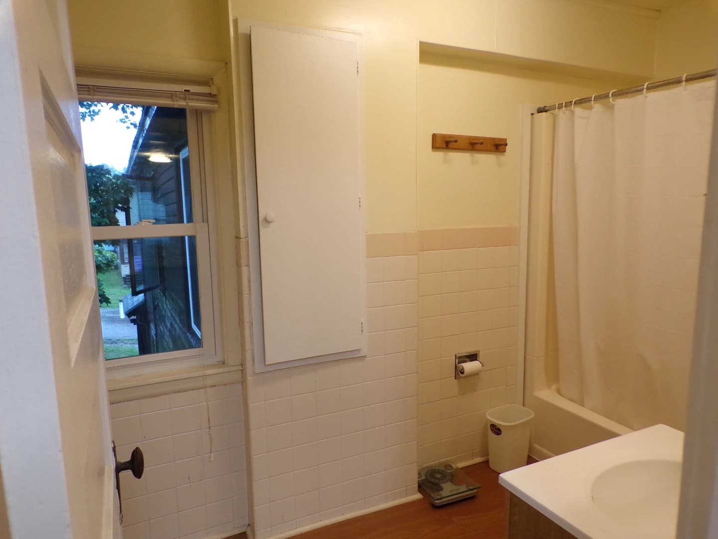 211 Blanche St thumbnail 6