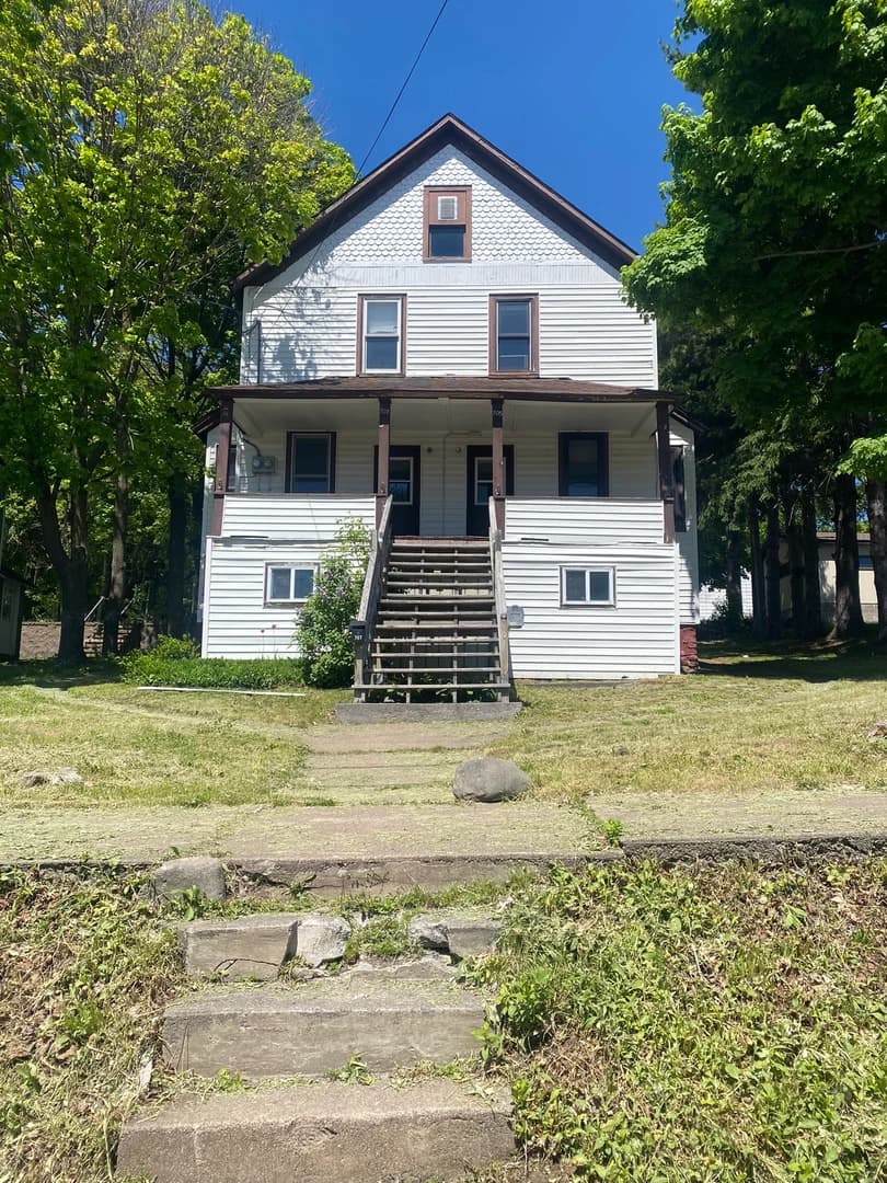 705 Elm
