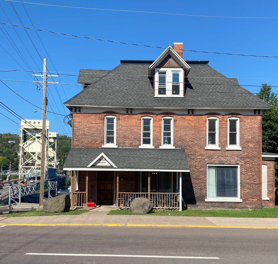 100 E. Montezuma