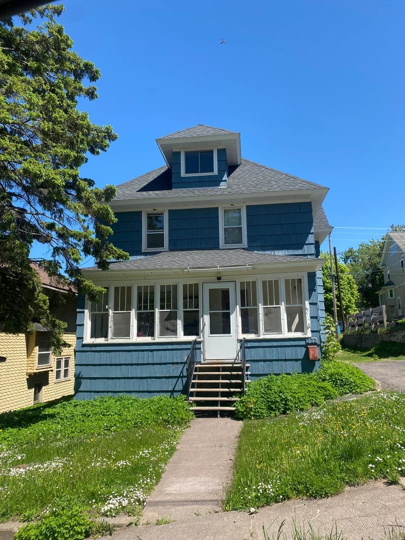223 Hubbell