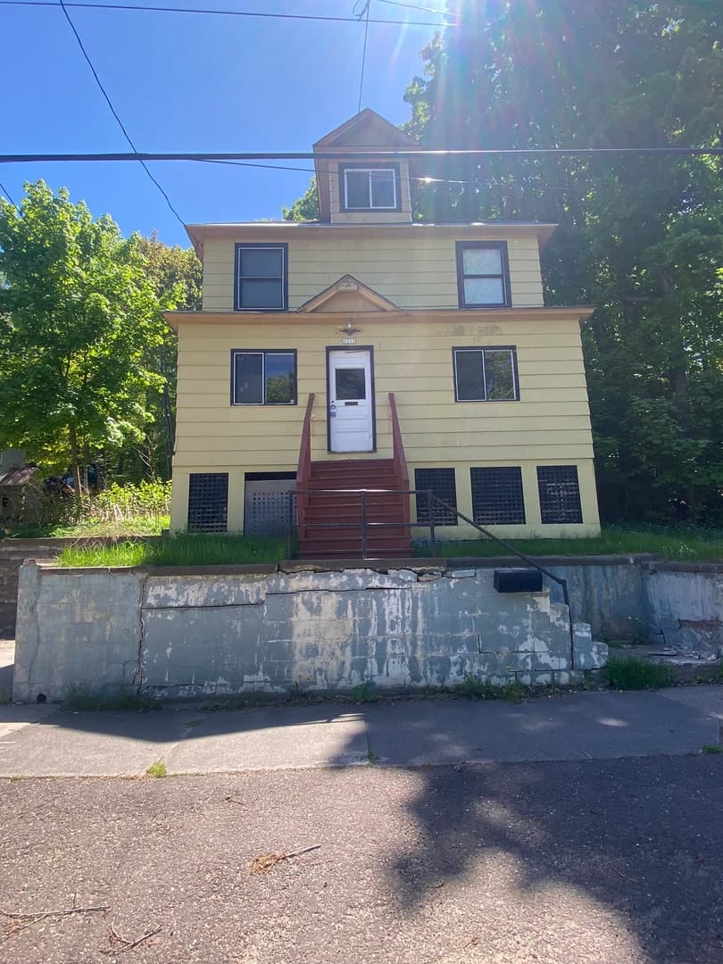 1111 E. Houghton