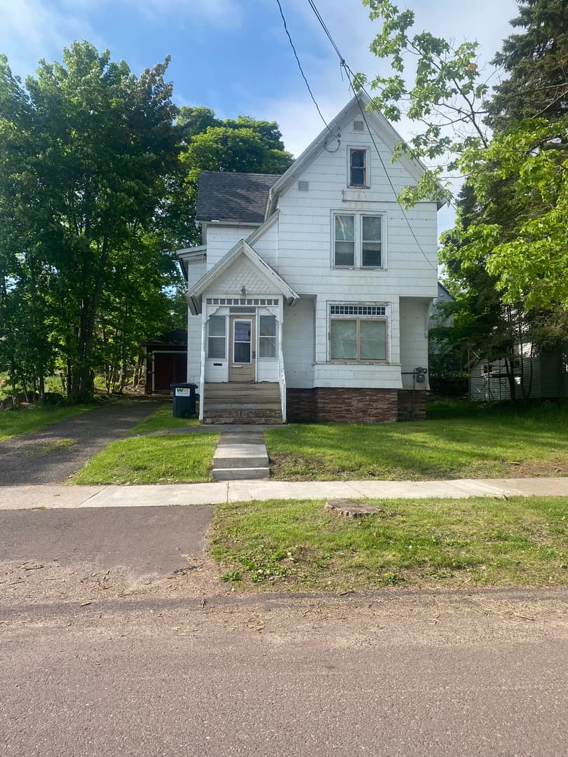 109 W. Houghton
