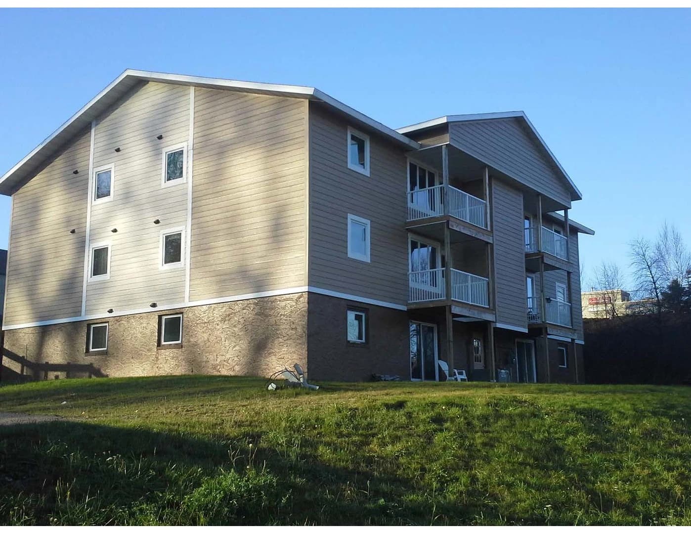 Lakeshore Apartments